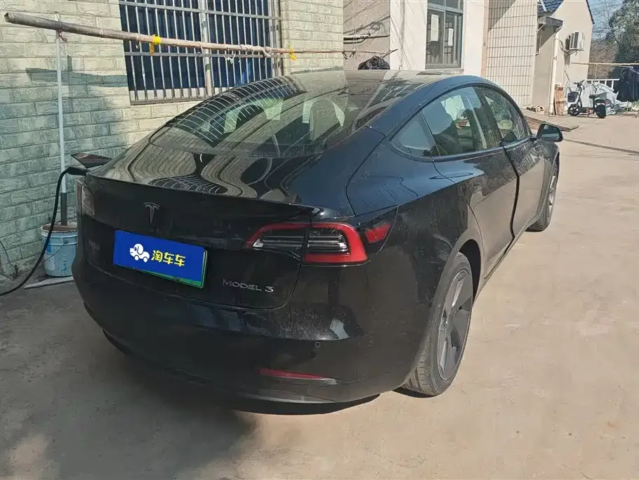 Tesla Model 3 — фото 3