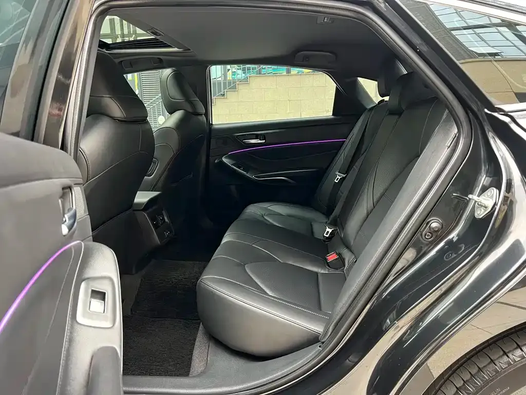 Toyota Avalon — фото 10