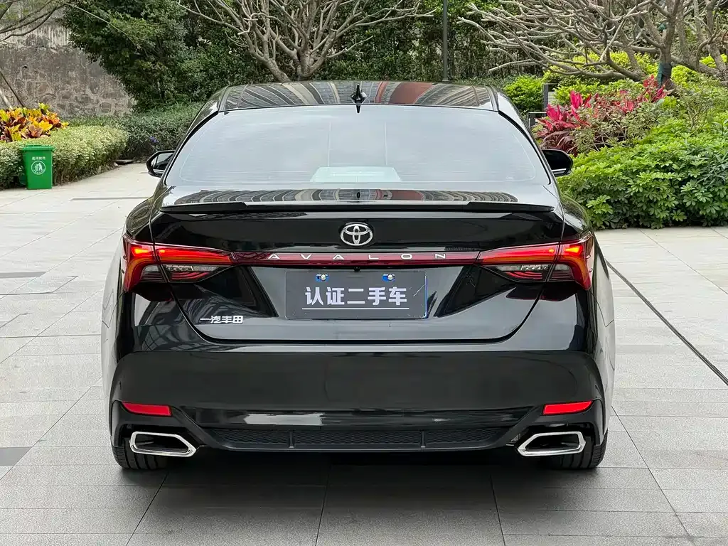 Toyota Avalon — фото 4