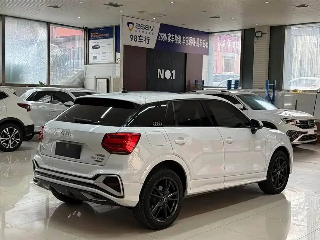 Audi Q2L 2023 из CN, фото 10