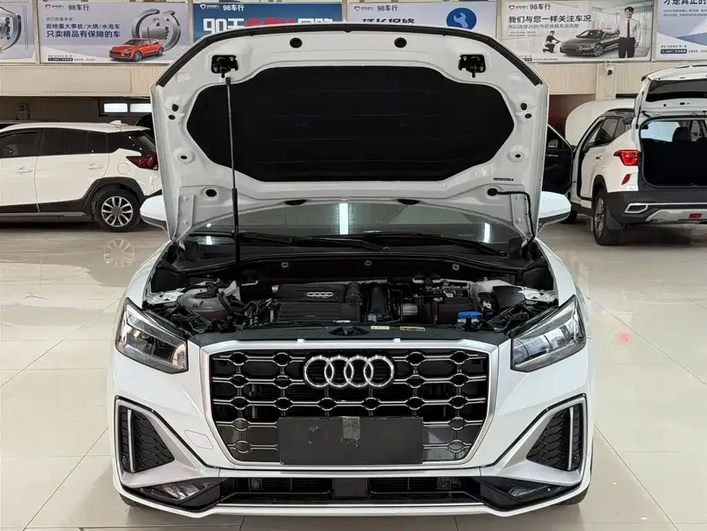Audi Q2L 2023 из CN, фото 5