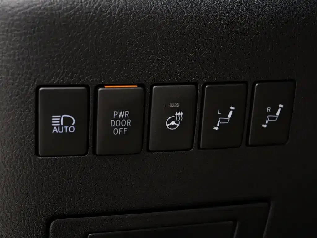 Toyota Vellfire 2022 из CN, фото 8