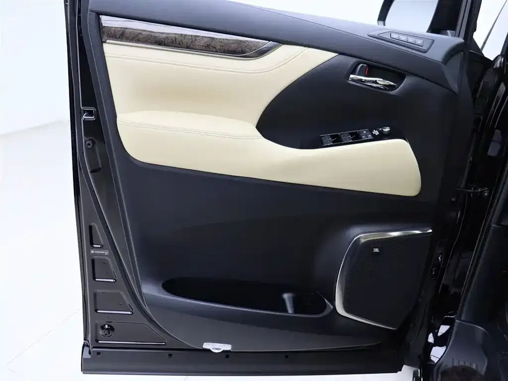 Toyota Vellfire 2022 из CN, фото 3