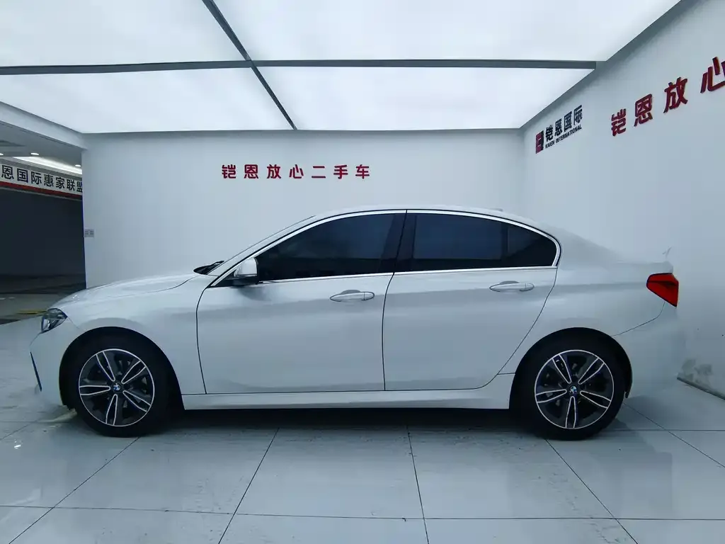 BMW 1 Series 2021 из CN, фото 5