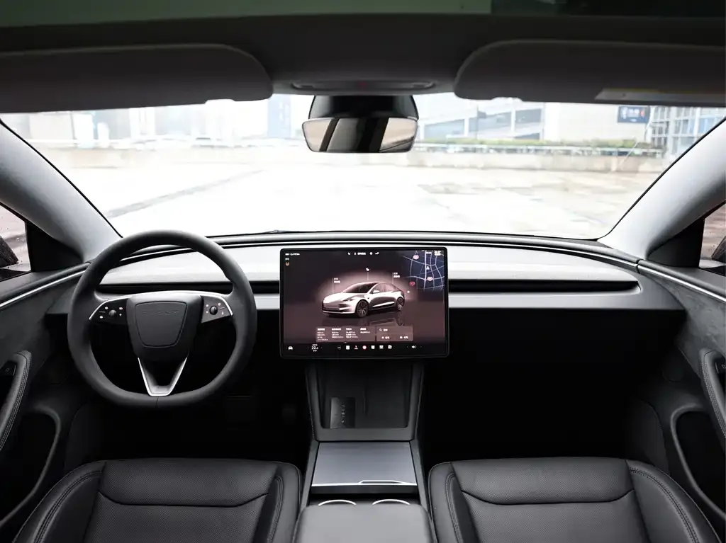 Tesla Model 3 — фото 7