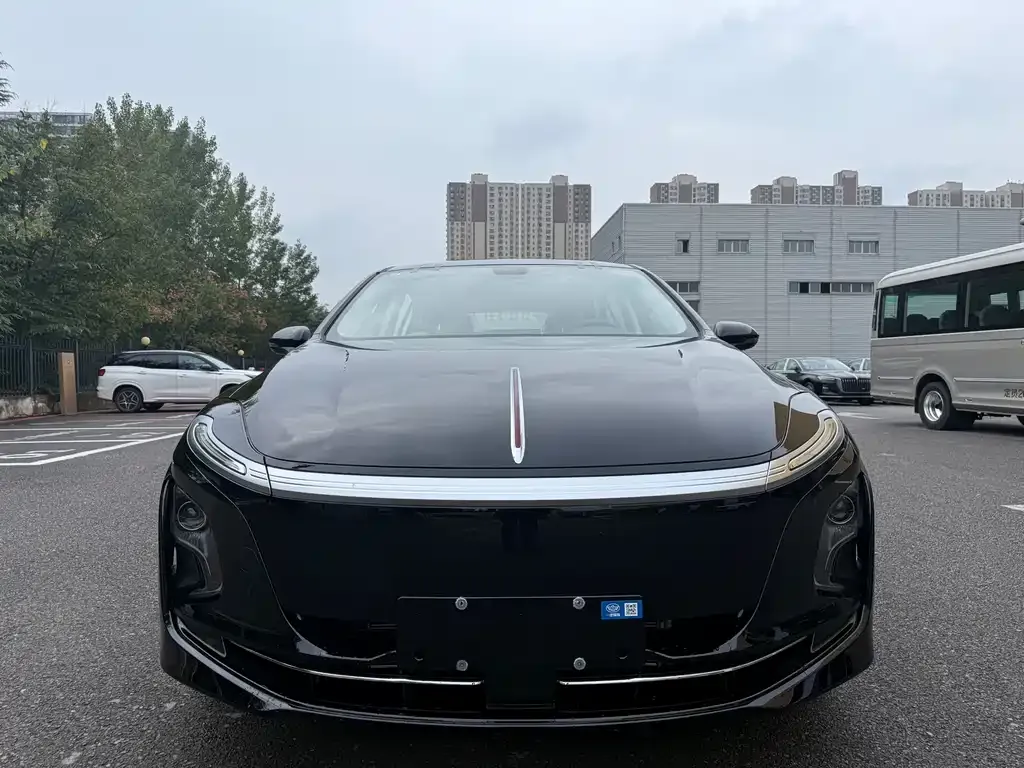 Hongqi E-QM5 — фото 4
