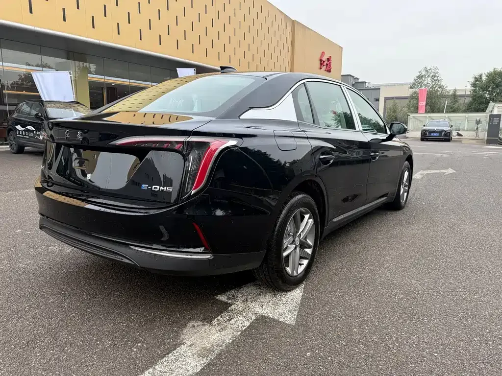 Hongqi E-QM5 — фото 8
