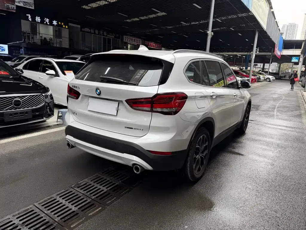 BMW X1 — фото 4