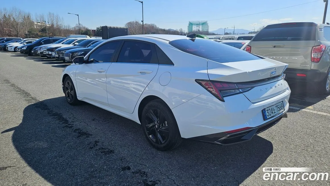 Hyundai AVANTE — фото 2
