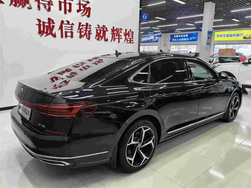 Volkswagen Passat — фото 7