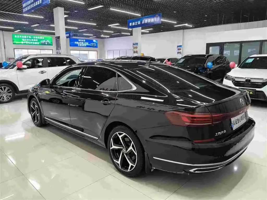 Volkswagen Passat — фото 5