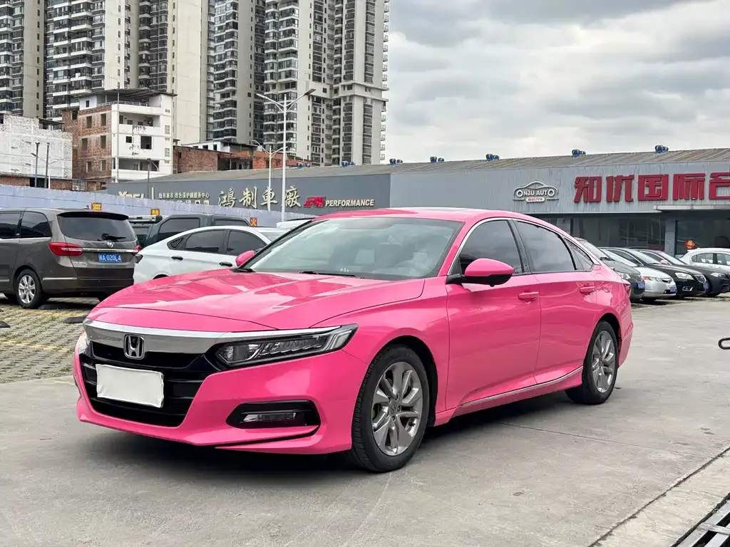 Honda Accord — фото 1