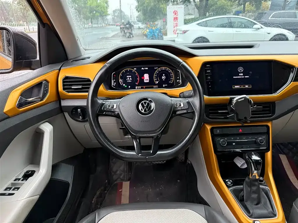 Volkswagen T-Cross — фото 4