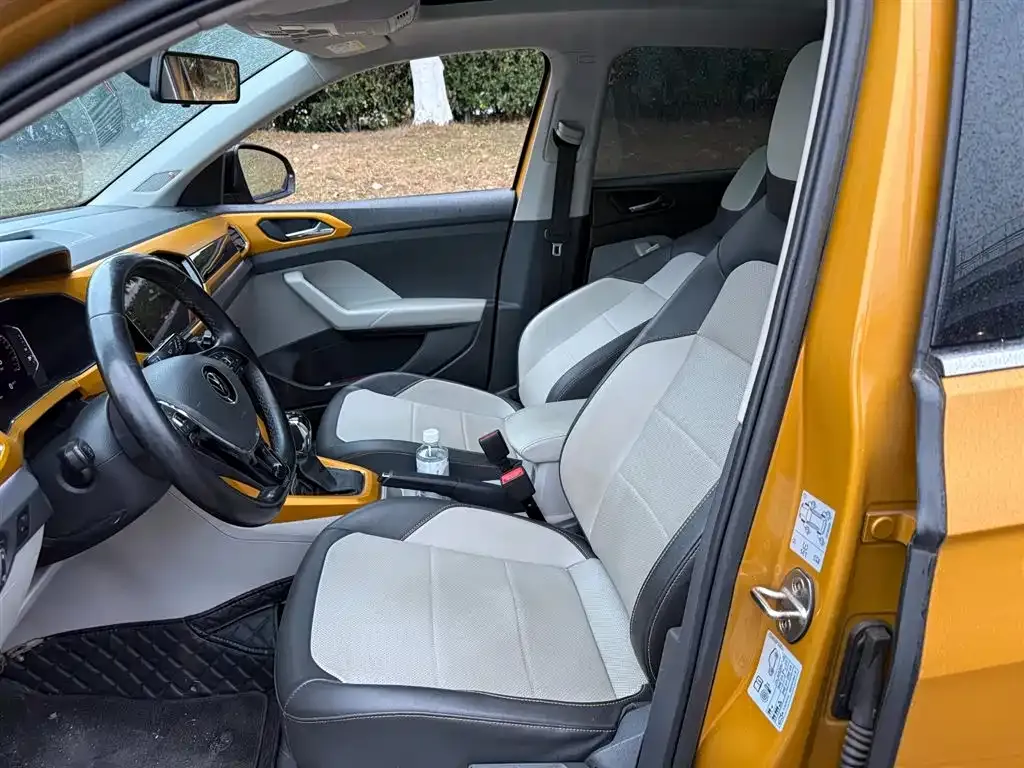 Volkswagen T-Cross — фото 2