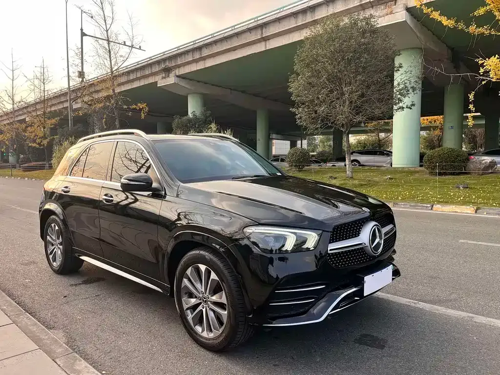 Mercedes-Benz GLE — фото 8