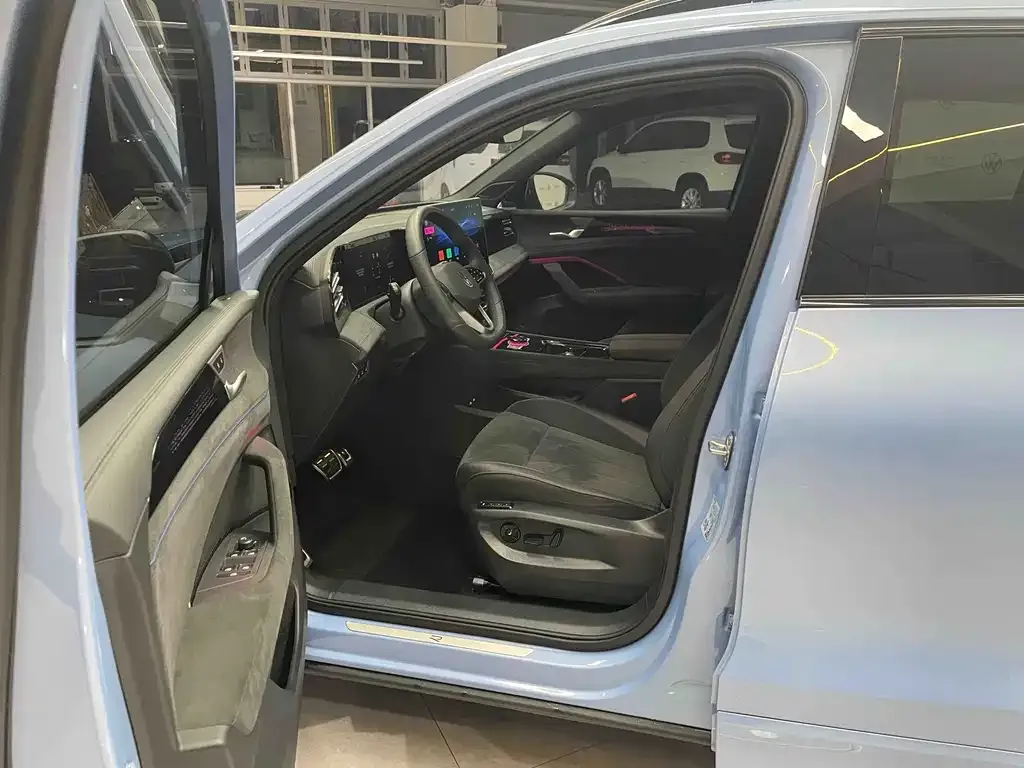 Volkswagen Tiguan L 2024 из CN, фото 9
