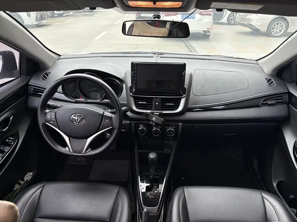Toyota Yaris L 2023 из CN, фото 4