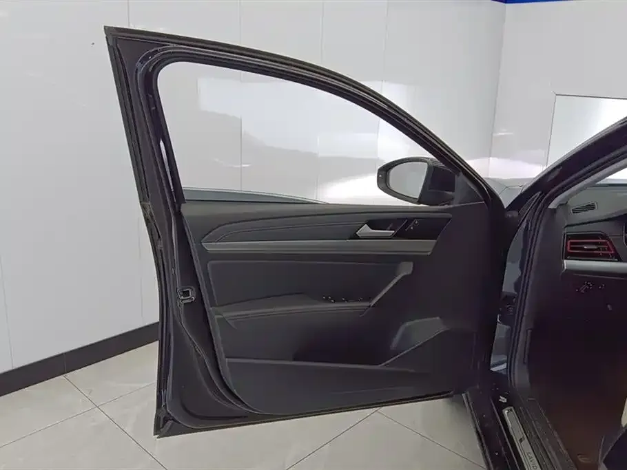 Volkswagen Lavida 2023 из CN, фото 2