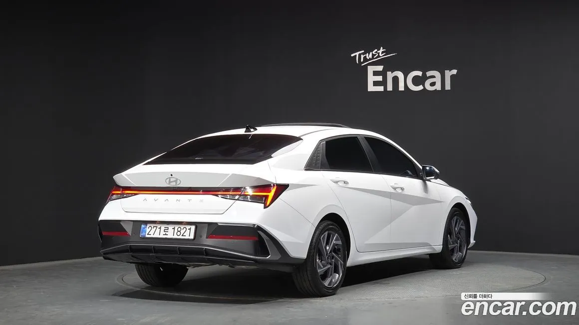 Hyundai AVANTE — фото 2