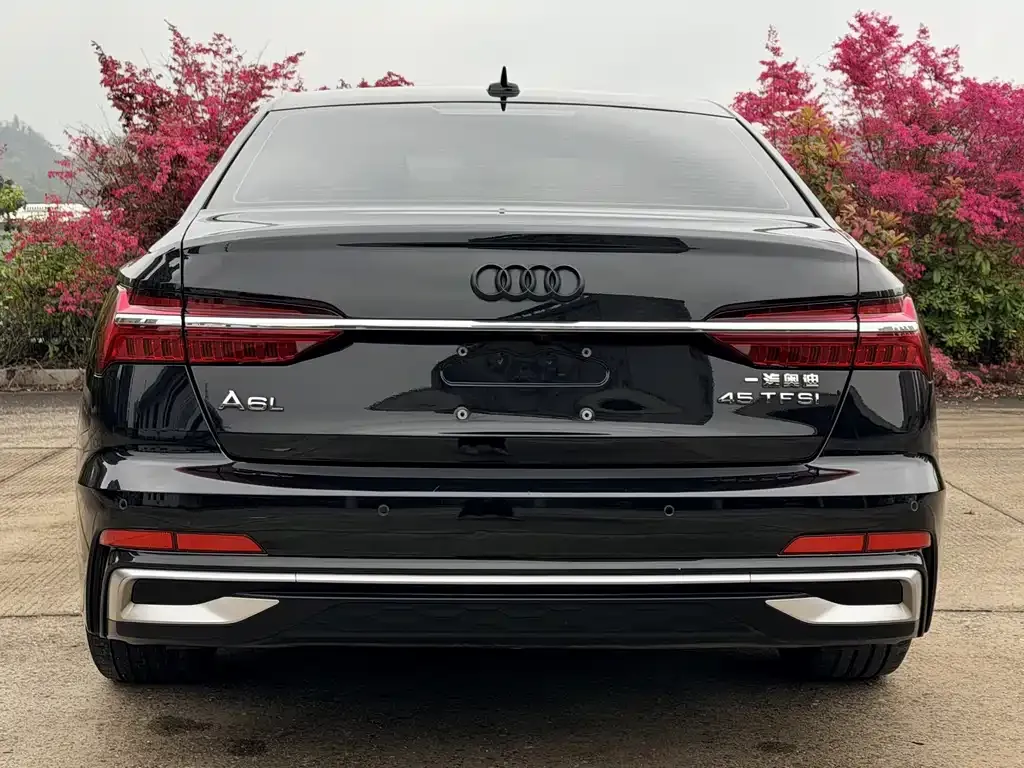 Audi A6L — фото 6