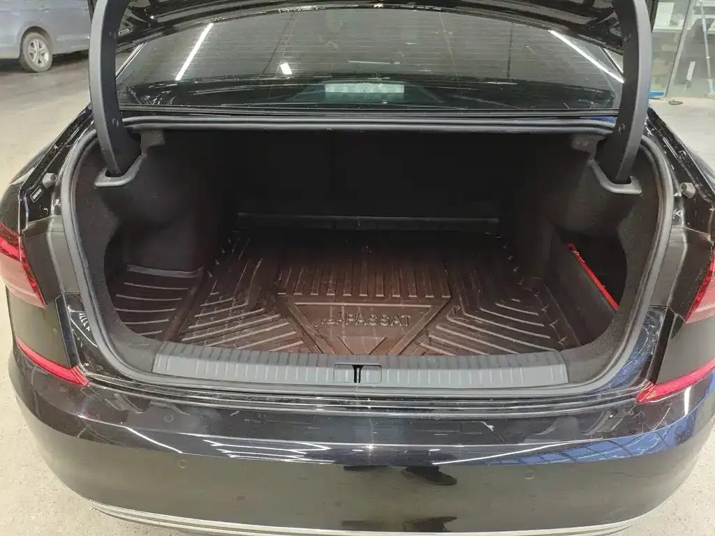 Volkswagen Passat — фото 4