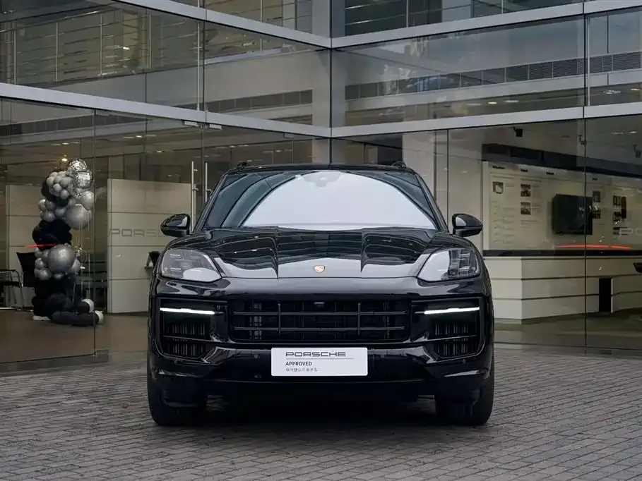 Porsche Cayenne Hybrid 2025 из CN, фото 3