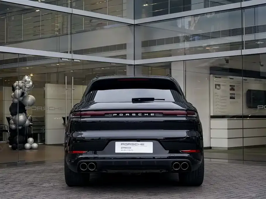 Porsche Cayenne Hybrid 2025 из CN, фото 4