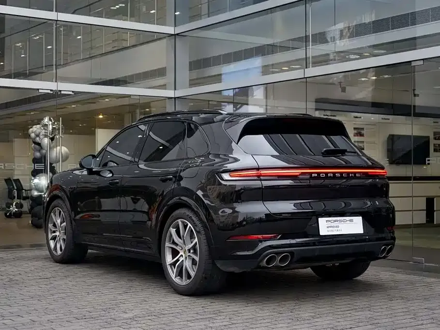 Porsche Cayenne Hybrid 2025 из CN, фото 10