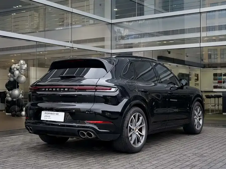 Porsche Cayenne Hybrid 2025 из CN, фото 6