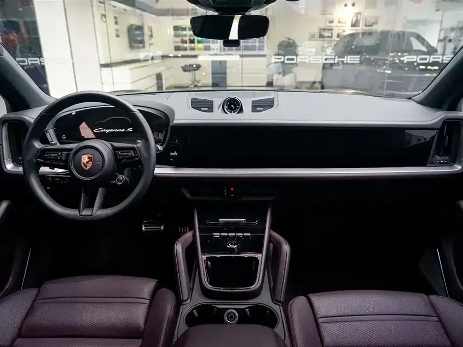 Porsche Cayenne Hybrid 2025 из CN, фото 8