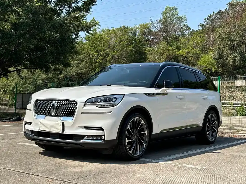 Lincoln Aviator — фото 1