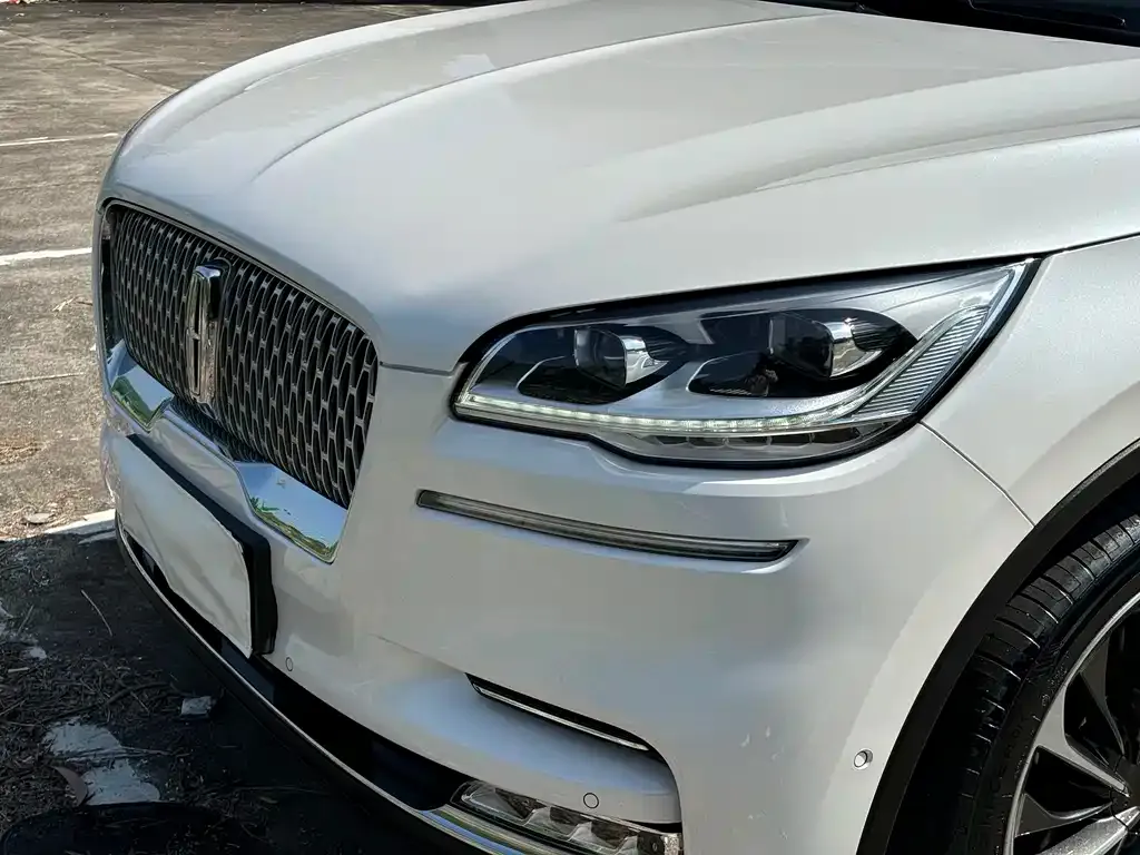 Lincoln Aviator — фото 2