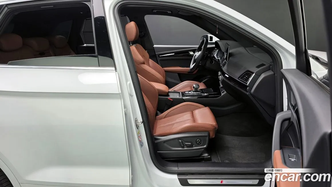 Audi Q5 2021 из KR, фото 8