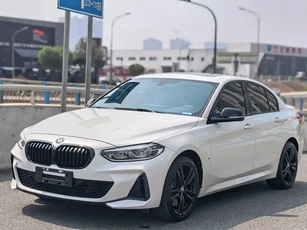 BMW 1 Series — фото 1