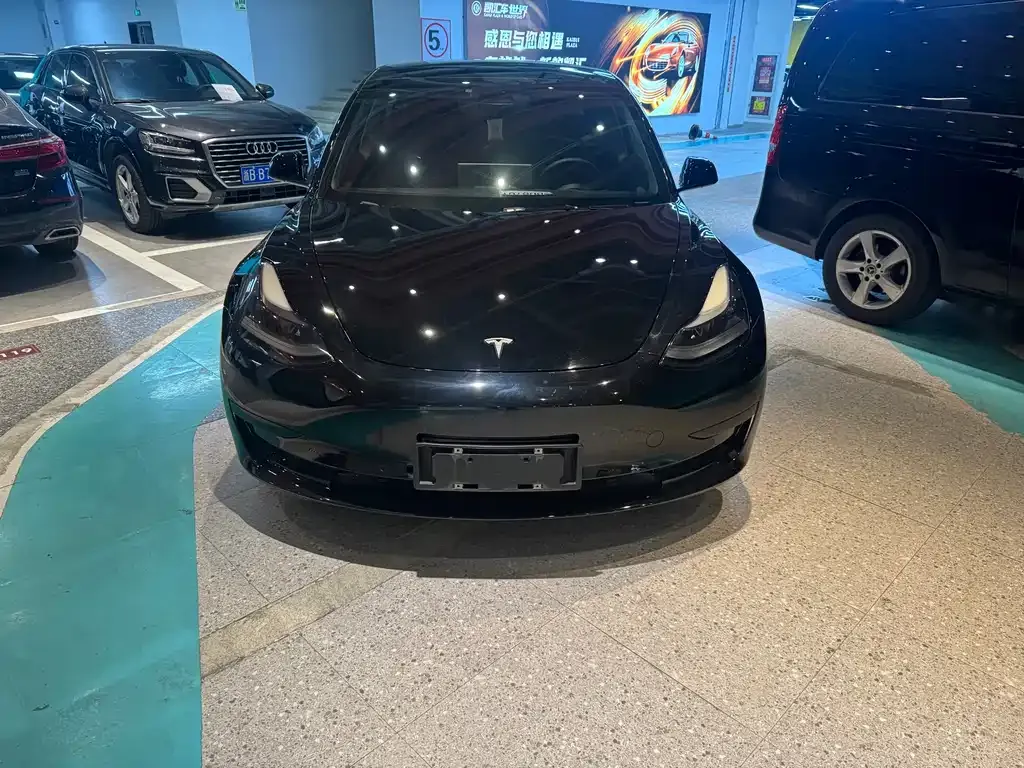 Tesla Model 3 — фото 8