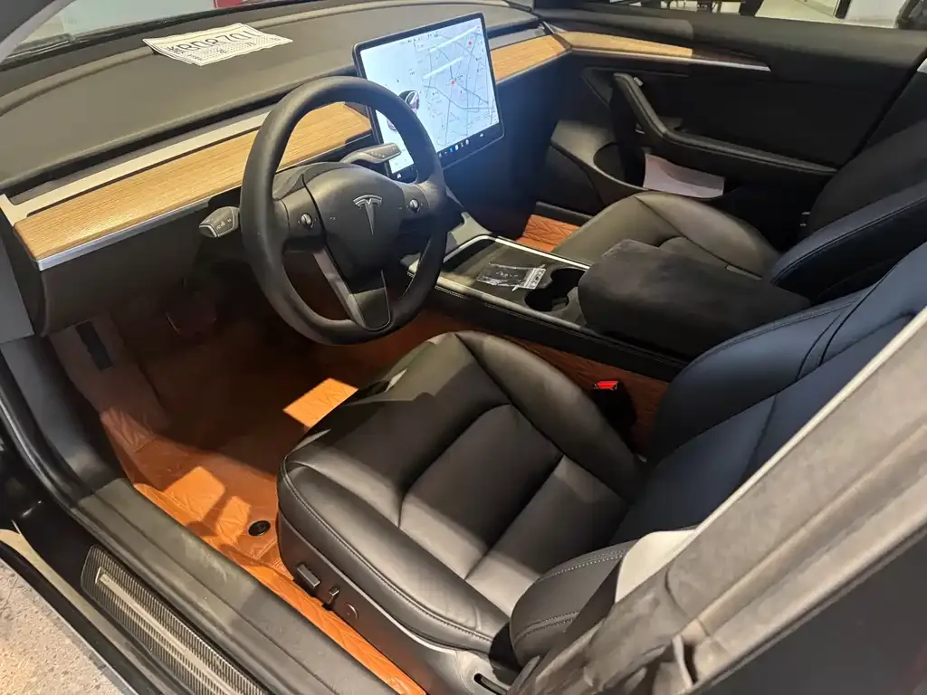 Tesla Model 3 — фото 4