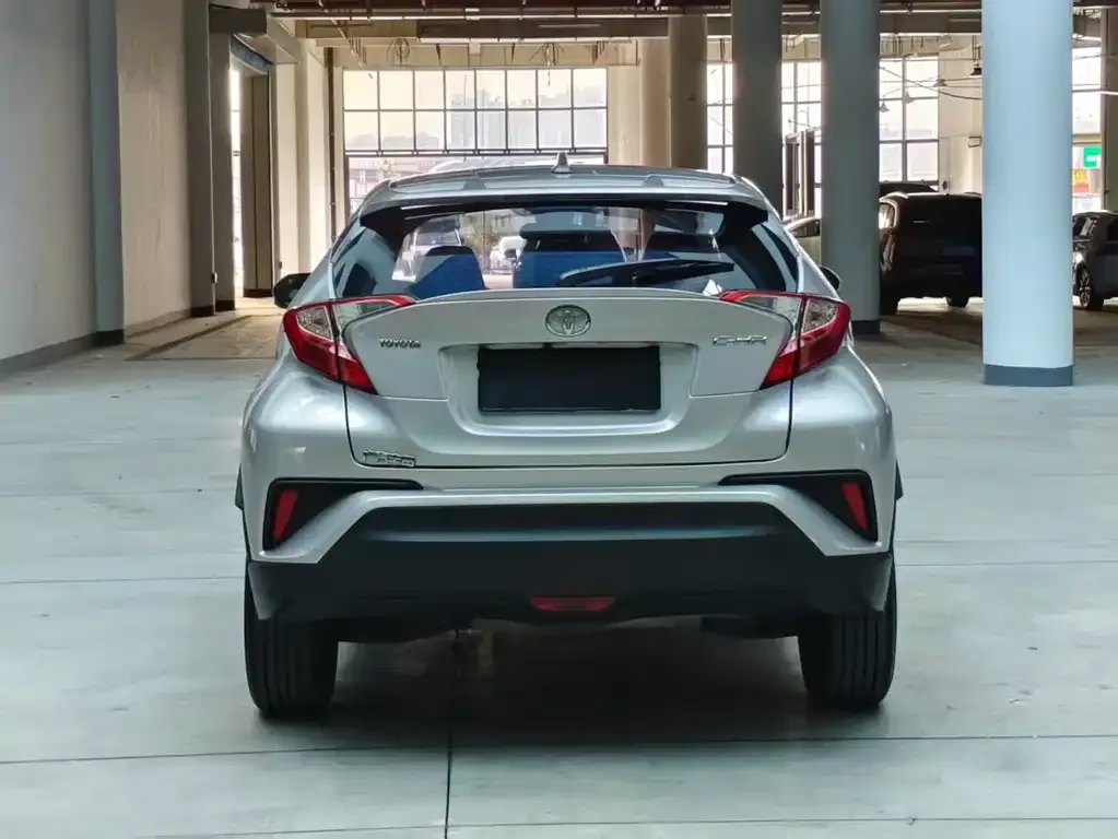 Toyota C-HR — фото 5