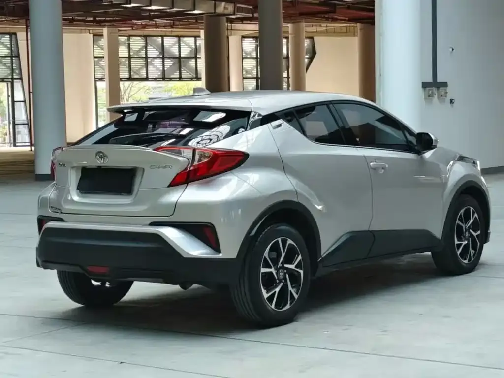 Toyota C-HR — фото 2
