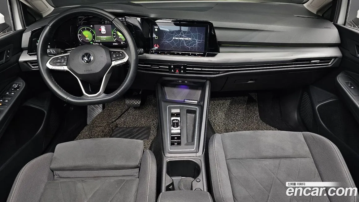 Volkswagen Golf 2022 из KR, фото 8