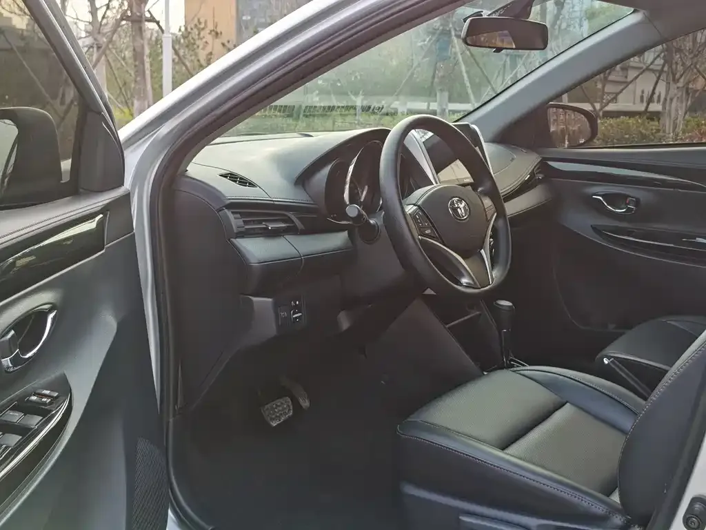 Toyota Yaris L 2022 из CN, фото 7