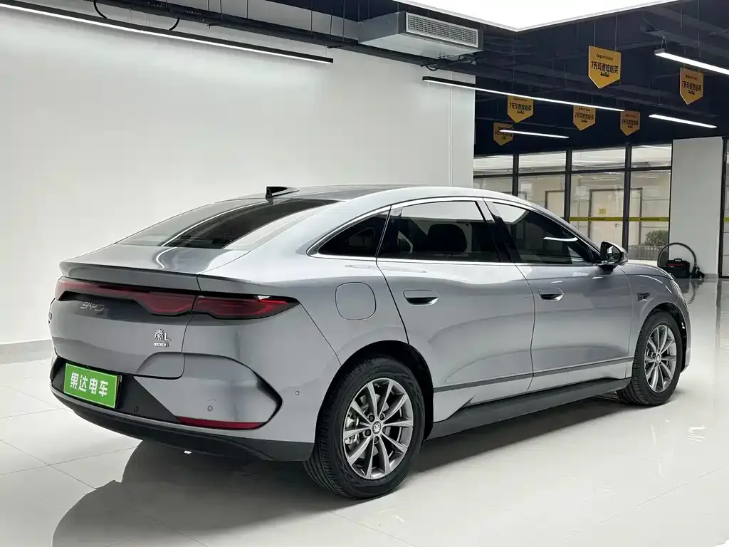 BYD Qin L — фото 8