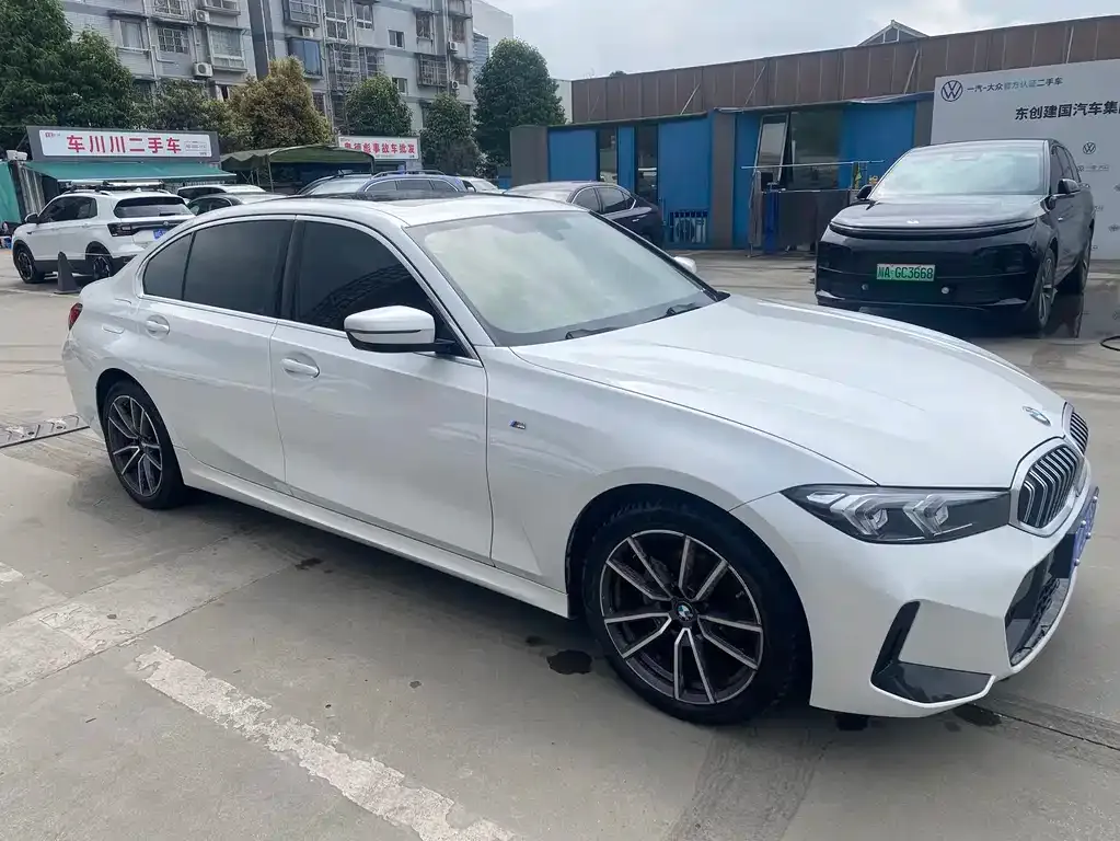 BMW 3 Series 2023 из CN, фото 10