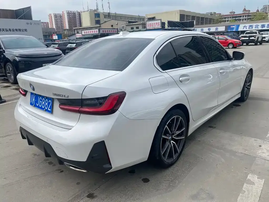 BMW 3 Series 2023 из CN, фото 9