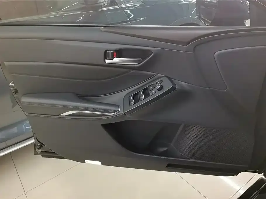 Toyota Avalon 2024 из CN, фото 3