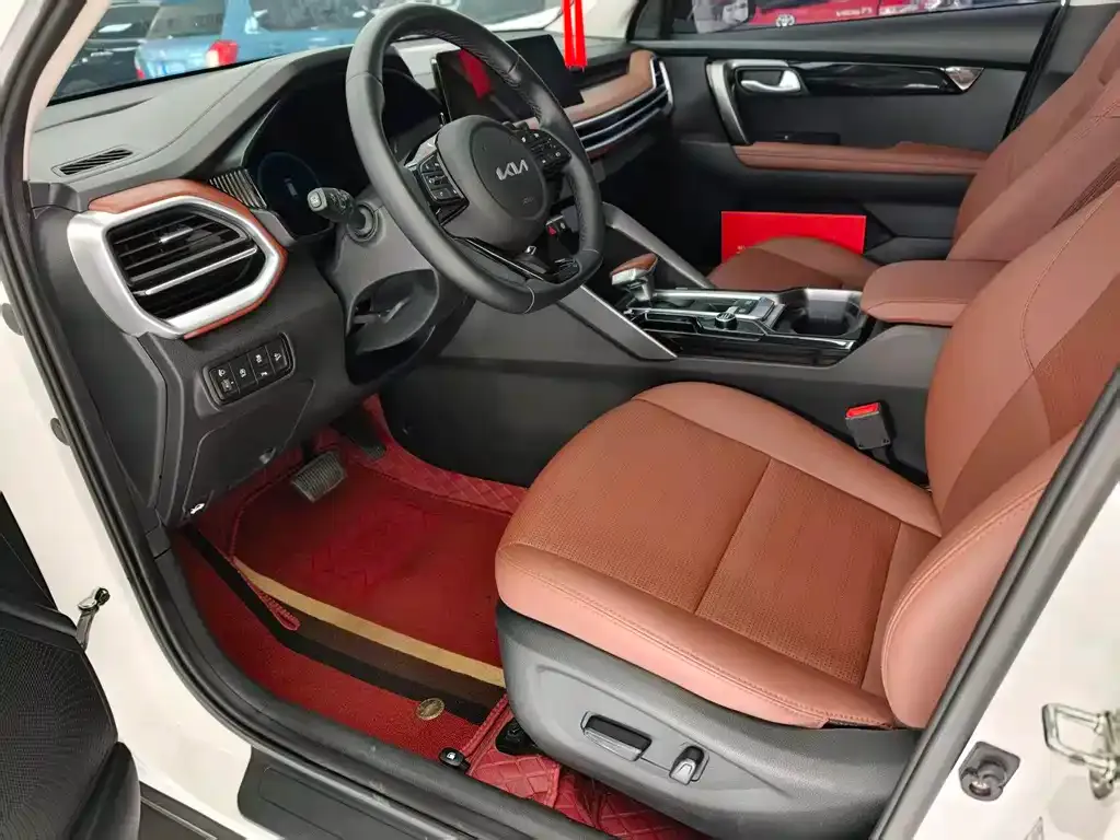 Kia Sportage — фото 9