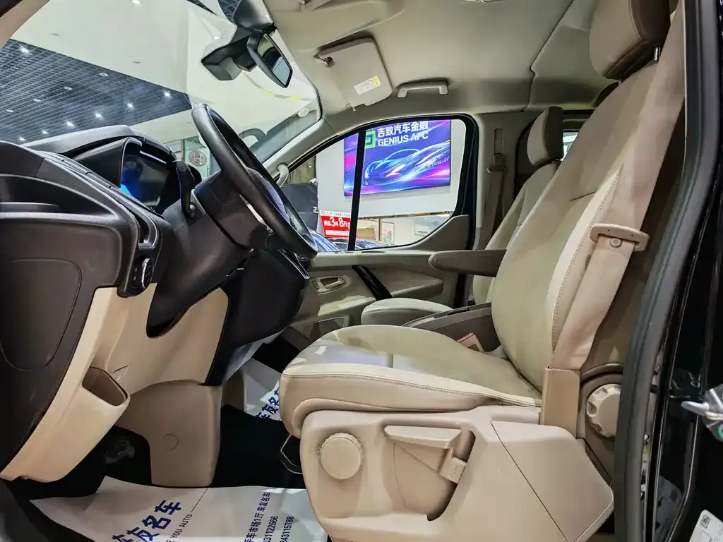 Ford Tourneo 2021 из CN, фото 6