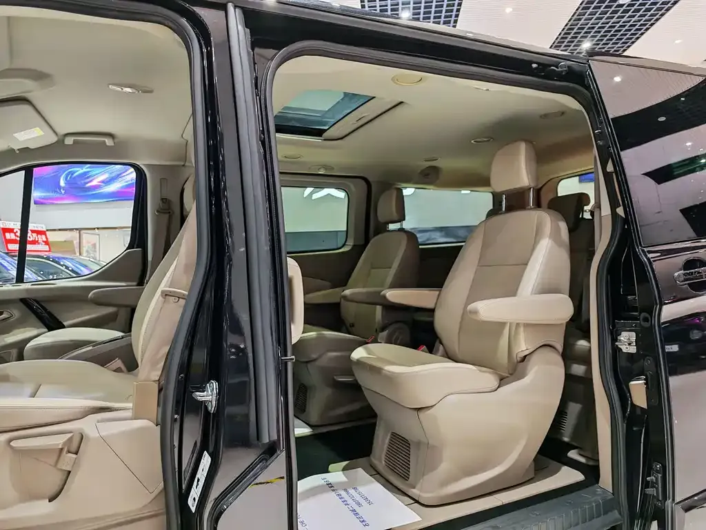 Ford Tourneo 2021 из CN, фото 8