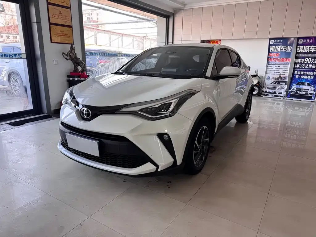 Toyota C-HR 2023 из CN, фото 1