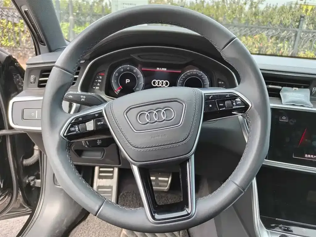 Audi A6L — фото 5