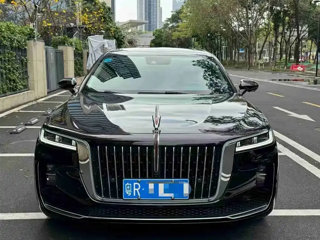 Hongqi H9 — фото 1
